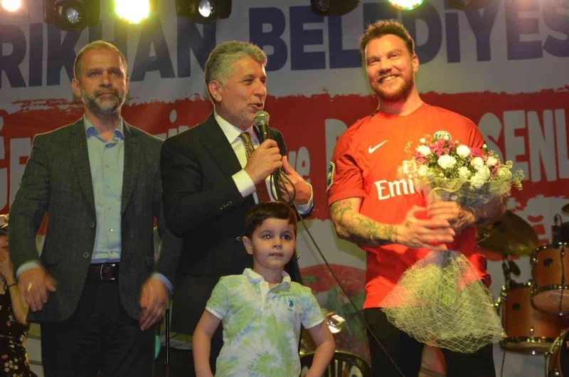 Kırıkhan’da Sinan Akçıl coşkusu
