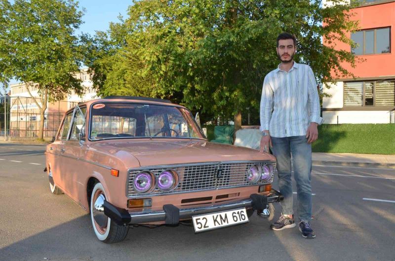 Yıpranmış halde satın aldığı araca 90 bin TL’lik restorasyon yaptı: Görenler hayretle bakıyor
