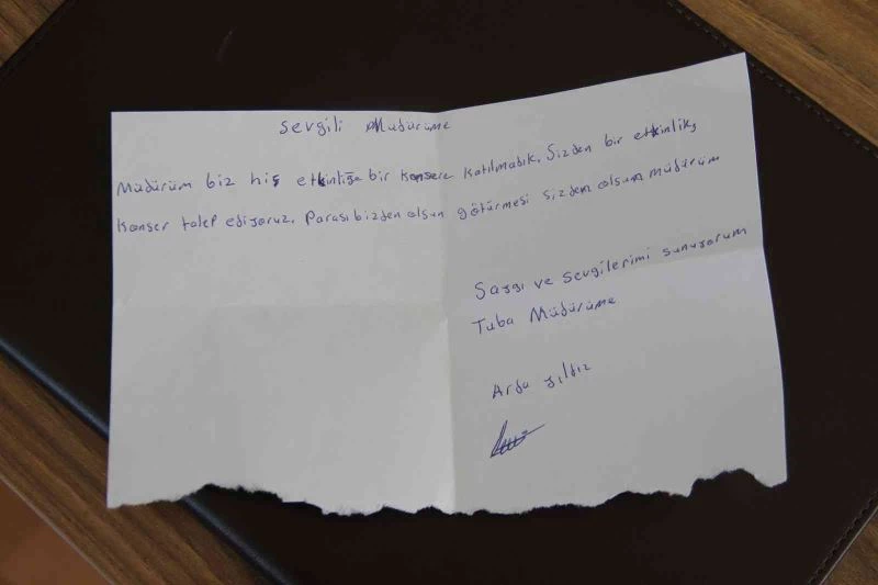 Öğrencinin öğretmene bıraktığı not hayalini gerçeğe dönüştürdü
