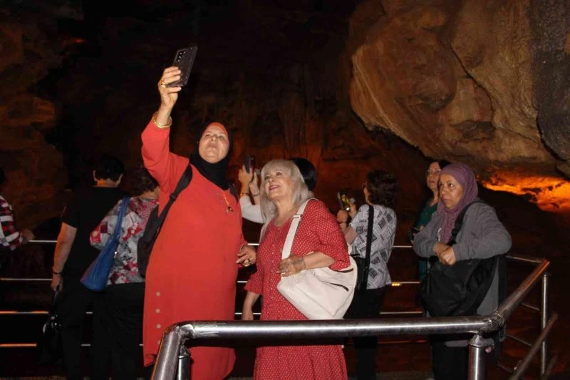 Bu mağaraya en çok onlar ilgi gösteriyor
