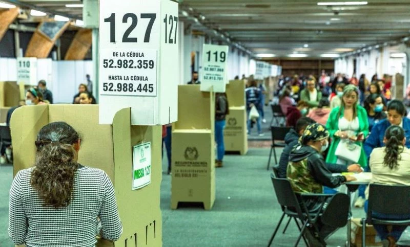 Kolombiya’da cumhurbaşkanlığı seçimi ikinci tura kaldı
