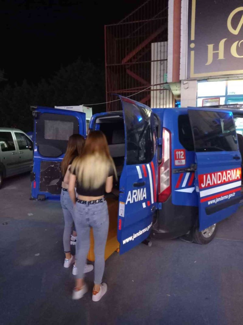 Tekirdağ’da fuhuş operasyonu: 4 gözaltı, 2 otele 27 bin lira ceza
