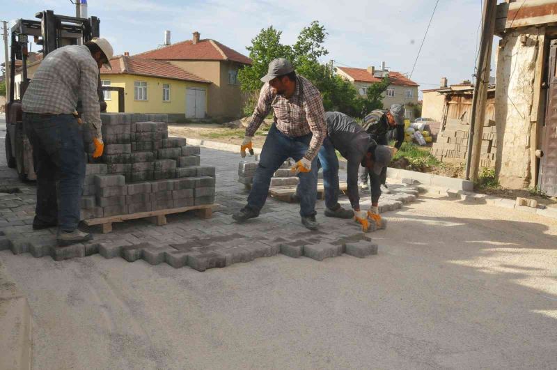 Akşehir Belediyesi’nden Adsız Mahallesi’ne 5 milyon liralık yatırım
