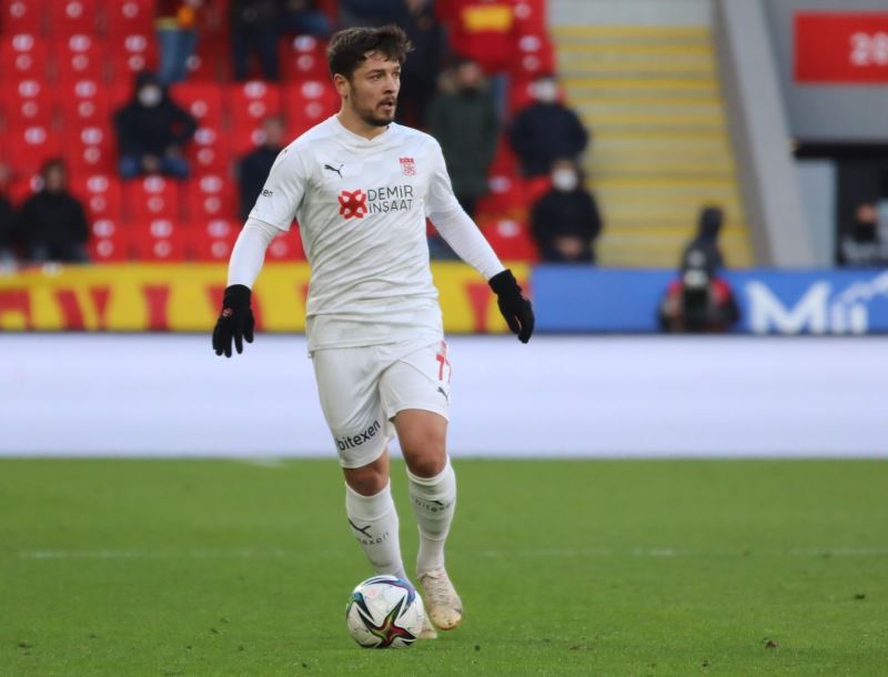 Sivasspor, takımdan ayrılan Ahmet Oğuz’a teşekkür etti

