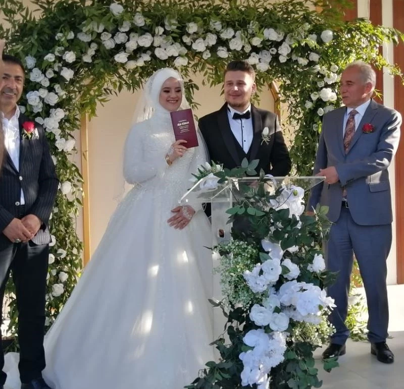 Seylan ve Tezel ailelerinin mutlu günü
