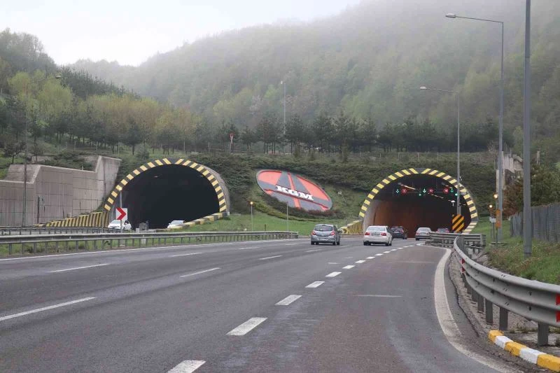 Tatilcilerin bayram dönüş yolculuğu başladı
