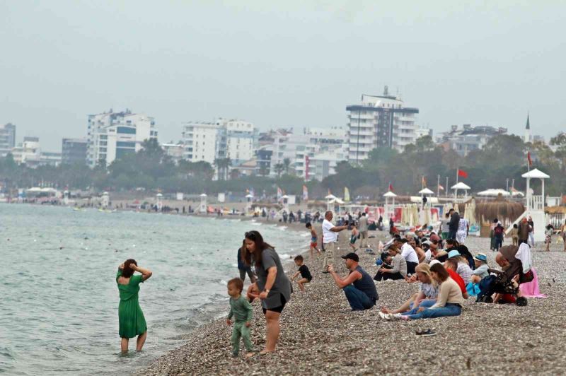 Antalya’da bayram tatili bereketi: Doluluk oranı yüzde 80’e ulaştı
