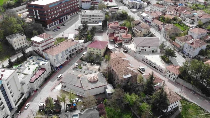 Bu ilçenin altı kaynıyor
