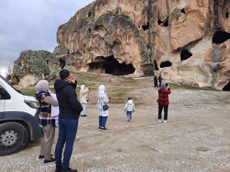 3 bin yıllık Frig Vadisi bayramda turist akınına uğradı
