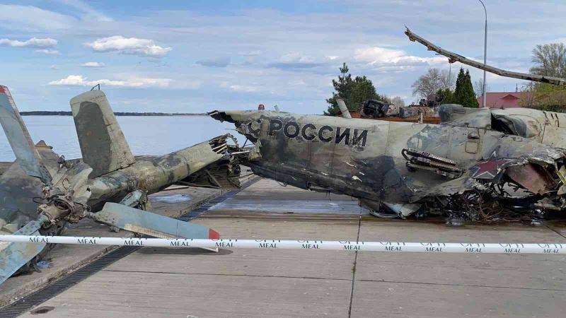 Ukrayna’da nehirden Rus helikopterinin enkazı çıkarıldı
