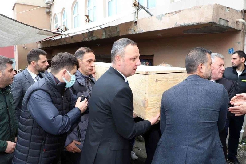 Kanserden ölen eski muhtar son yolculuğuna uğurlandı
