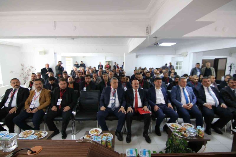 Kırşehir Esnaf Odaları Bahamettin Öztürk’e yeniden başkanlık vizesi verdi
