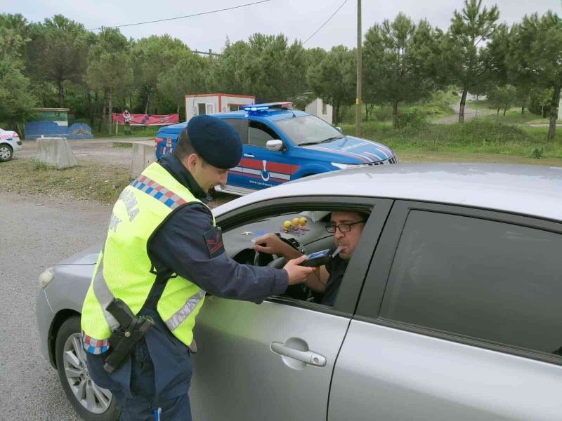 Balıkesir’de jandarmadan radarlı hız kontrolü
