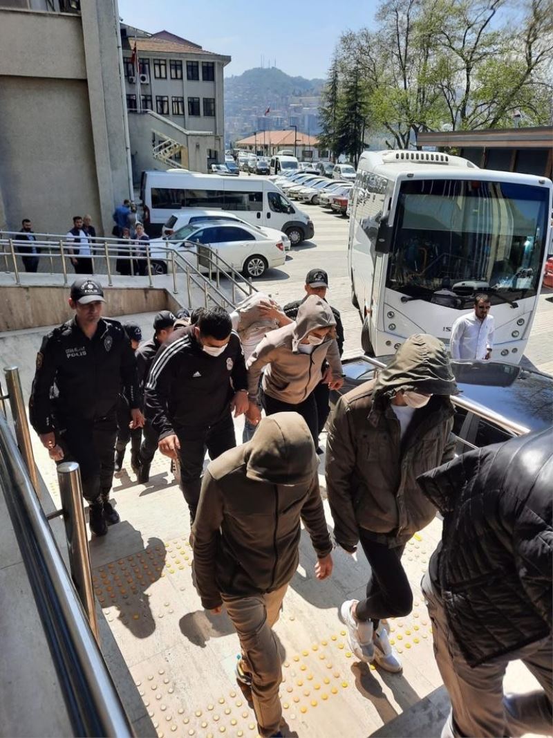 Zonguldak’ta fuhuş operasyonu: 4 şüpheliden 2’si tutuklandı
