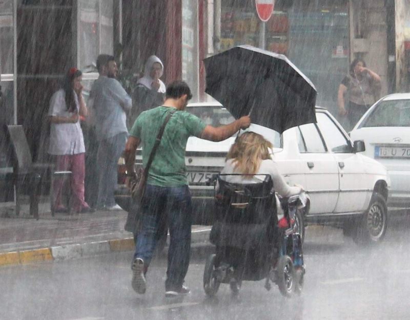 O fotoğrafla gündem olmuşlardı...Nikah masasına oturuyorlar
