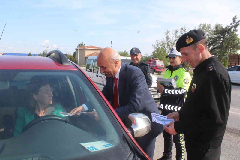 “Yayalar Kırmızı Çizgimiz” ve “Trafikte Her Yıl Daha İyiye”
