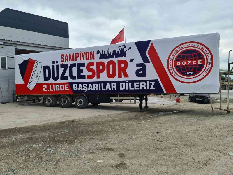 Kamyonculardan Düzcespor’a destek
