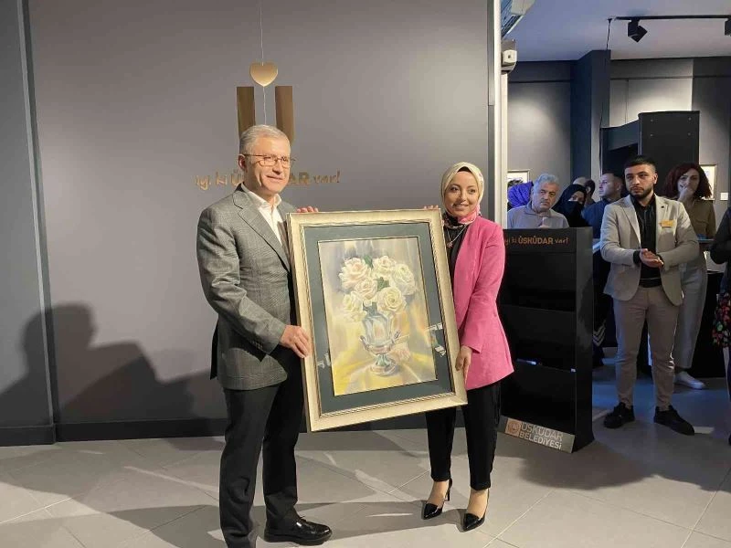 Monna Rosa Suluboya Sergisi Üsküdar’da sanatseverlere kapılarını açtı
