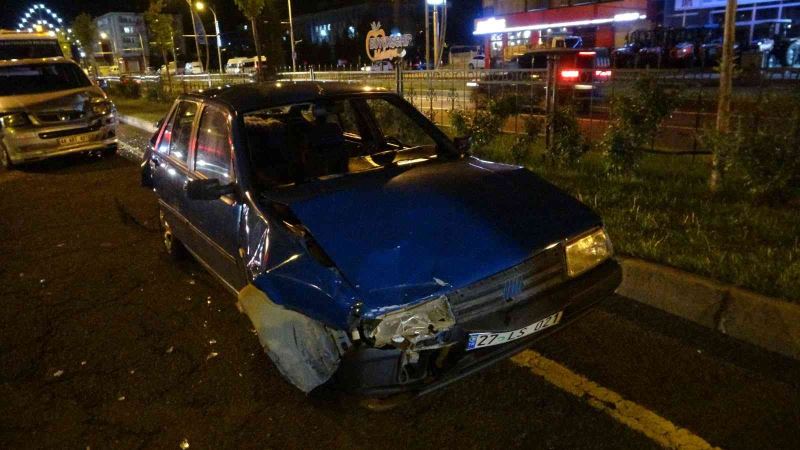 Malatya’da 4 araç birbirine girdi, trafik kilitlendi

