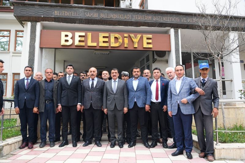 Başkan Gürkan, Doğanşehir’de temaslarda bulundu
