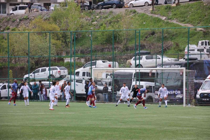 Kadın Futbol Süper Ligi: Hakkarigücü: 2 - Trabzonspor: 4
