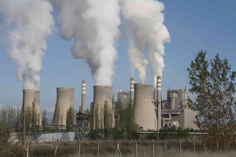 Çevreye kül yağdıran termik santrale ceza
