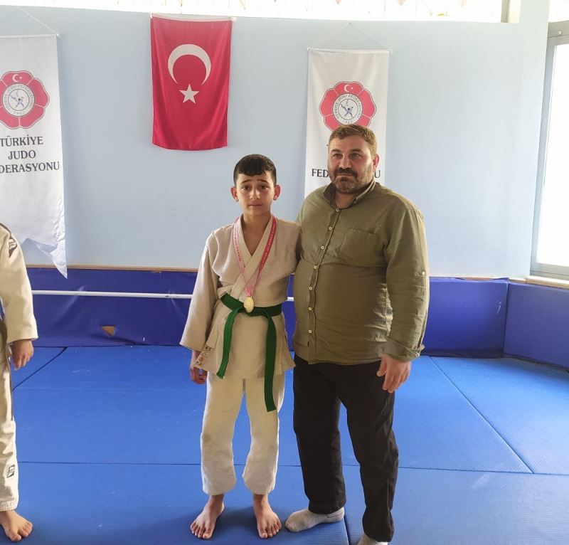 Eyyübiyeli sporcular judo Türkiye Şampiyonasına katılacak
