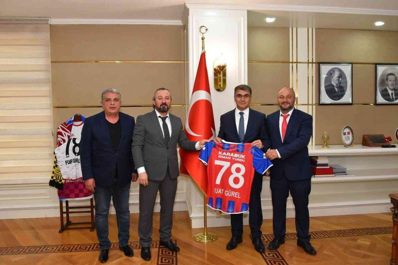 Karabük İdman Yurdu FK’dan Vali Gürel ve Başkan Köse’ye ziyaret
