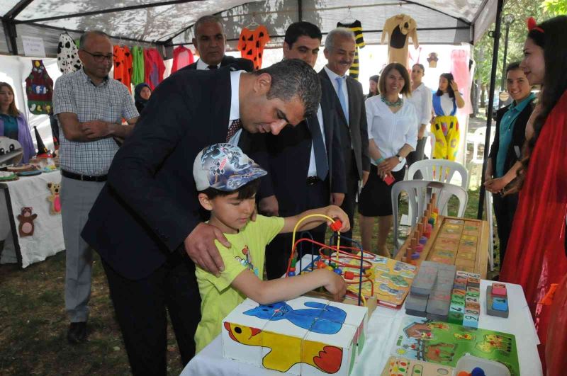 Acıpayamlı öğrenciler hünerlerini yılsonu sergisinde görücüye çıkardı
