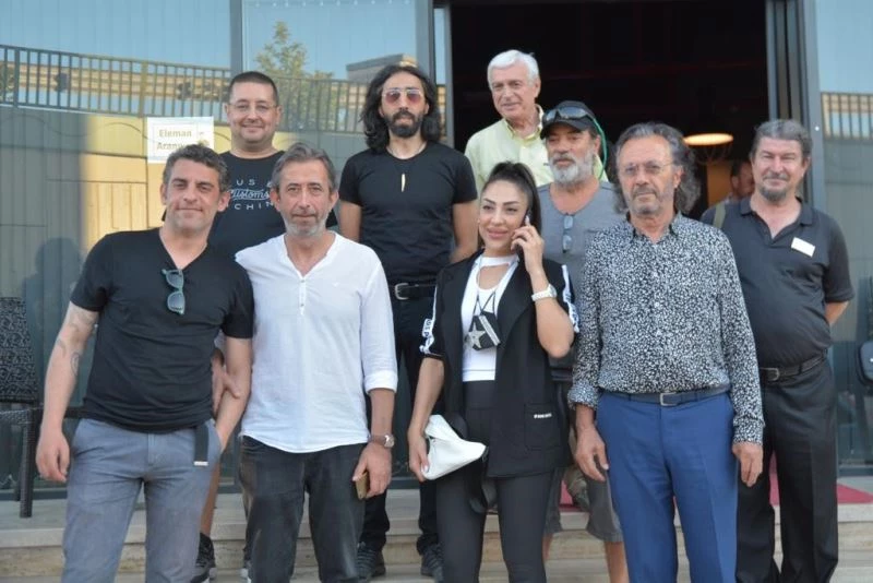 Ünlü isimler, Maltepe’deki bilardo turnuvasında kozlarını paylaştı
