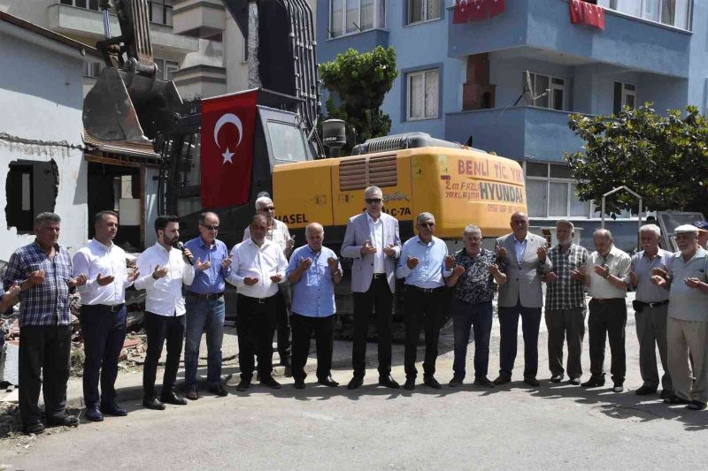 Karacabey Bayramdere Yeniköy Merkez Cami’nde dönüşüm başladı
