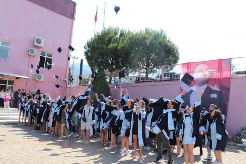 Bozdoğan MYO, 15’inci mezunlarını uğurladı
