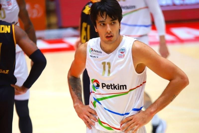 Ege Arar, Aliağa Petkimspor’a döndü
