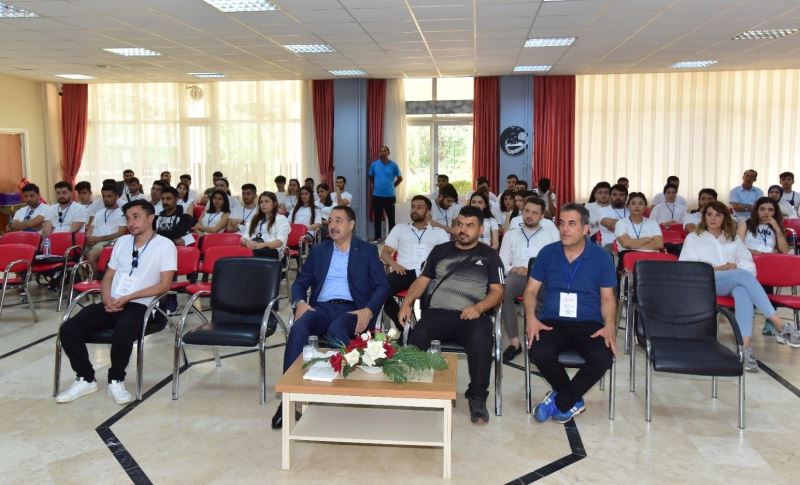 Osmaniye’de voleybol aday hakemli kursu başladı