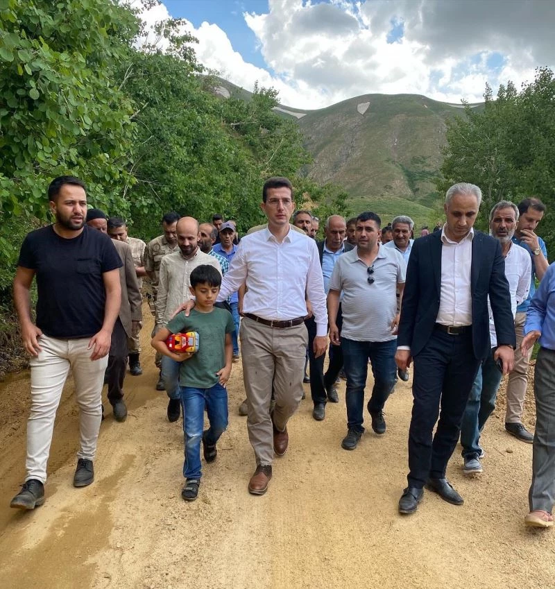 Genç Kaymakamı Kaptanoğlu köydeki çalışmaları inceledi
