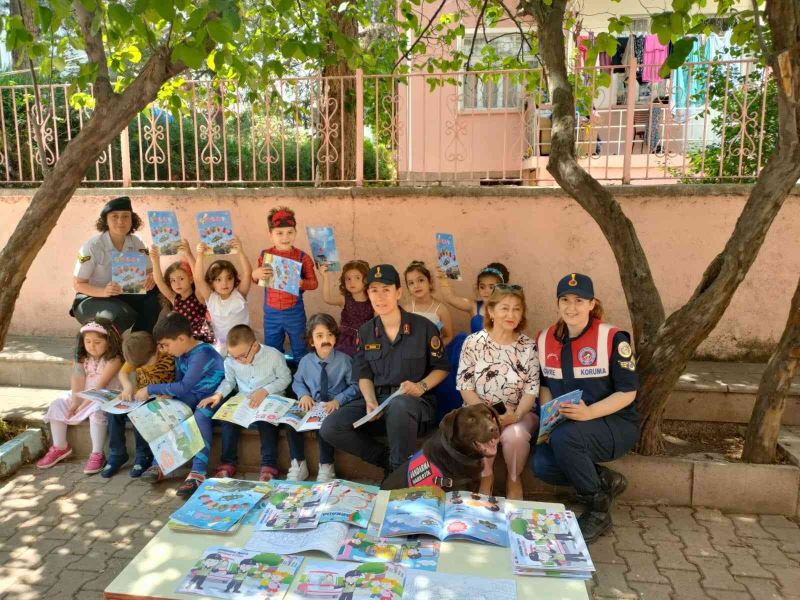 Anaokulu öğrencilerine jandarma sevgisi aşılandı
