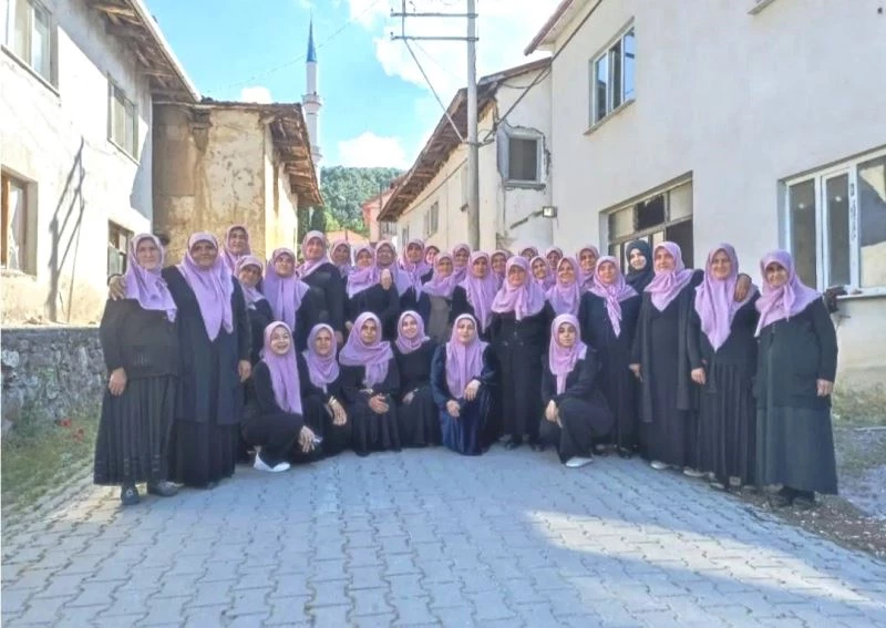 Simav Aksaz Kur’an Kursunda kapanış programı
