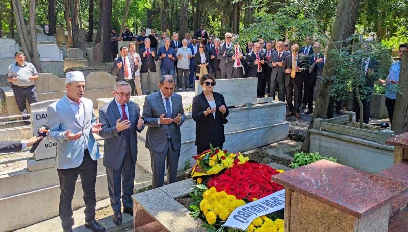 Dursun Özbek, Ali Sami Yen ve Süleyman Seba’nın kabrini ziyaret etti
