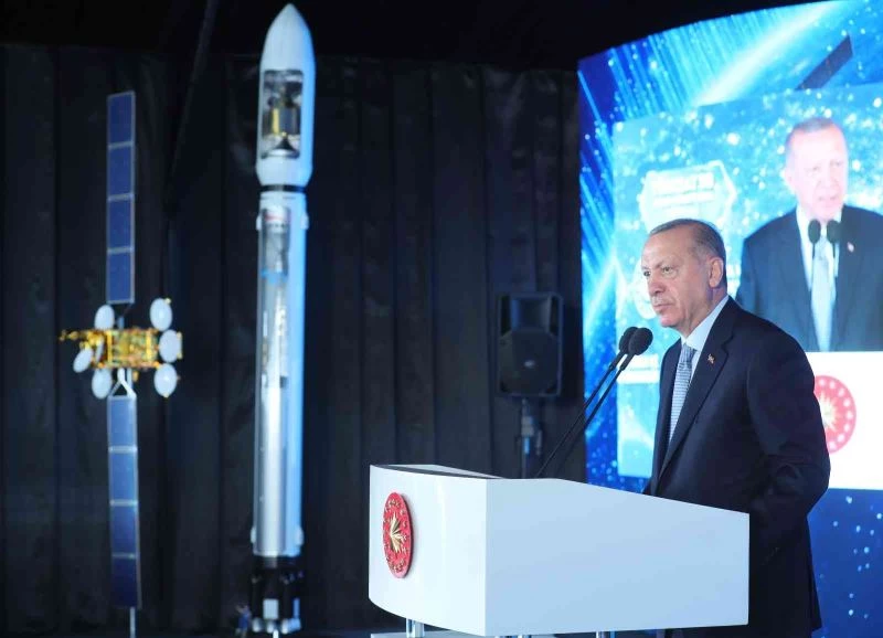 Cumhurbaşkanı Erdoğan:  Vizyonsuzlara kötü bir haberimiz daha var, İMECE’yi 2023’ün Ocak ayında Türksat 6A’yı da yine 2023 yılının ortalarında uzaya fırlatıyoruz