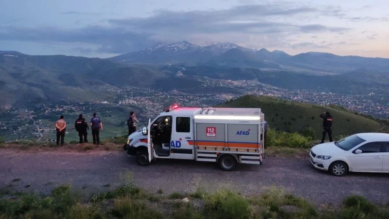 Yürüyüşte kaybolan 2 kişi 3 saat sonra bulundu
