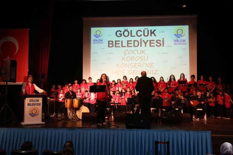 Çocuk korusu büyük alkış aldı
