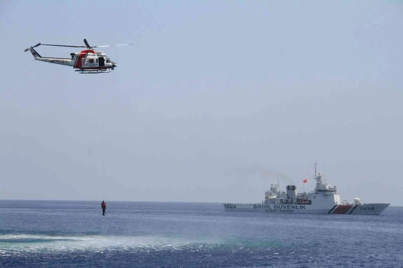 KKTC’de icra edilen Şehit Teğmen Caner Gönyeli 2022 Tatbikatı’nın deniz safhası nefes kesti
