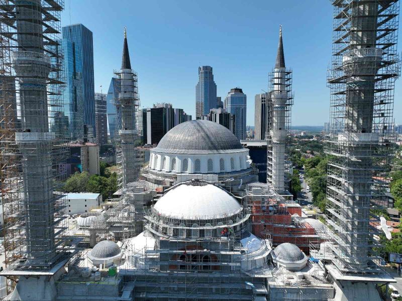 Barbaros Hayrettin Paşa Camii’nin halısı mavi tonlarında olacak
