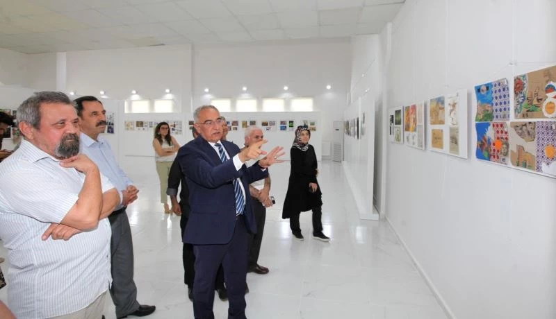 Üniversitede mail bienali
