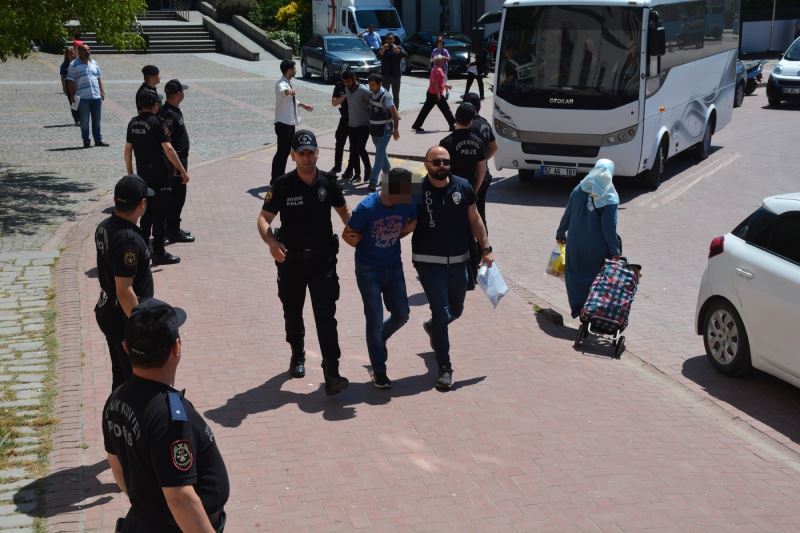 Sinop’taki dolandırıcılık operasyonunda 5 zanlı tutuklandı
