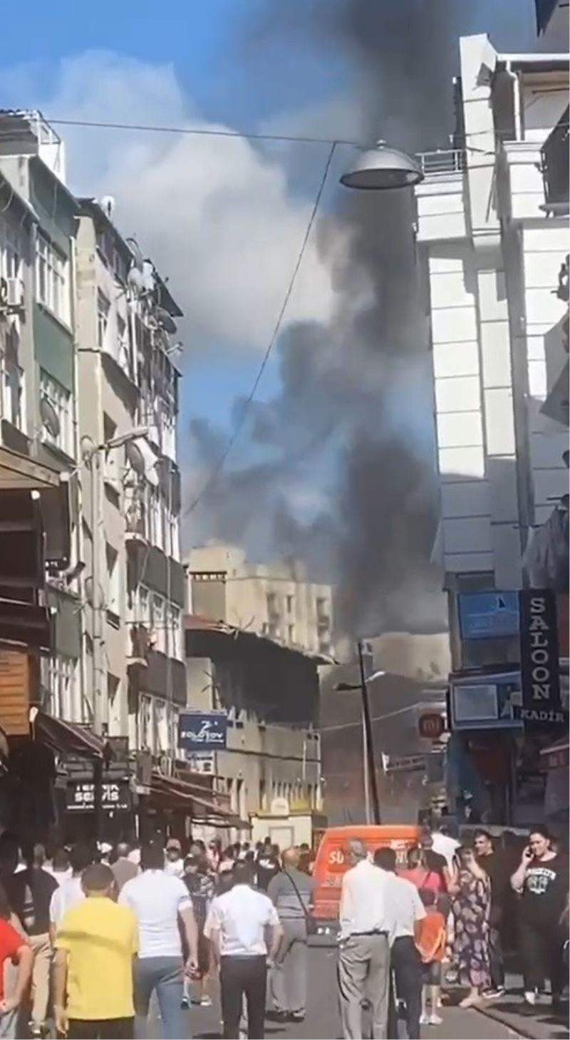 İstanbul Emniyet Müdürlüğünün Kumkapı deposunda yangın
