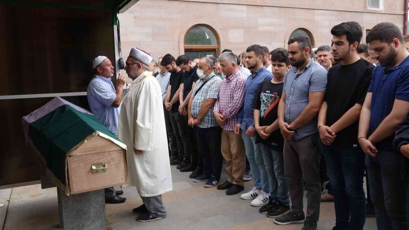 Hastanede ölü bulunan anestezi teknikeri son yolculuğuna uğurlandı
