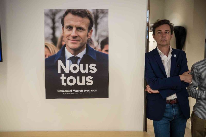 Fransa’da hükümet 30 yıldan bu yana ilk kez mecliste salt çoğunluğu sağlayamadı