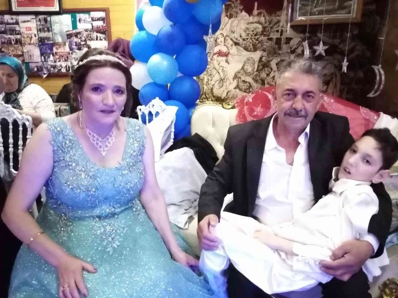 Yoğun bakımdan çıkan engelli çocuğa düğün sürprizi
