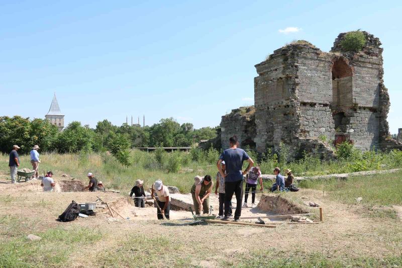 Edirne Sarayı’nda kazı çalışmalarında Osmanlı izleri
